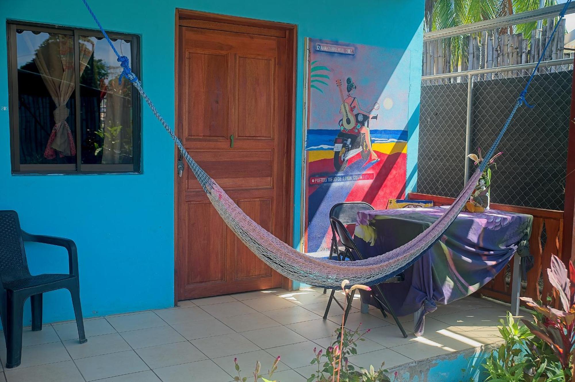 Mar Caribe Pv Hotel Puerto Viejo de Talamanca Bagian luar foto